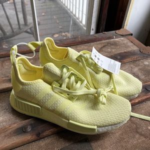 NWT adidas NMD R1